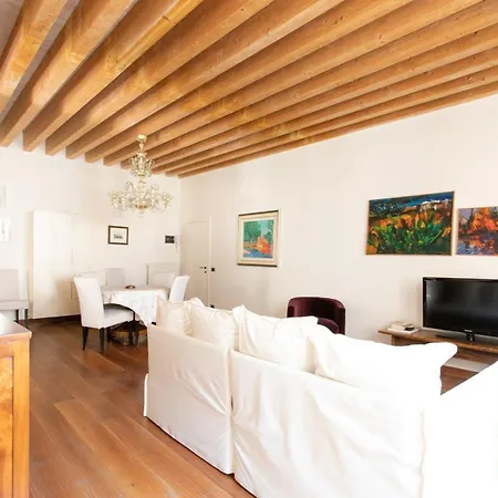 Appartement Calle Teatro Vecchio -