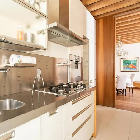 Calle Teatro Vecchio - * Venise