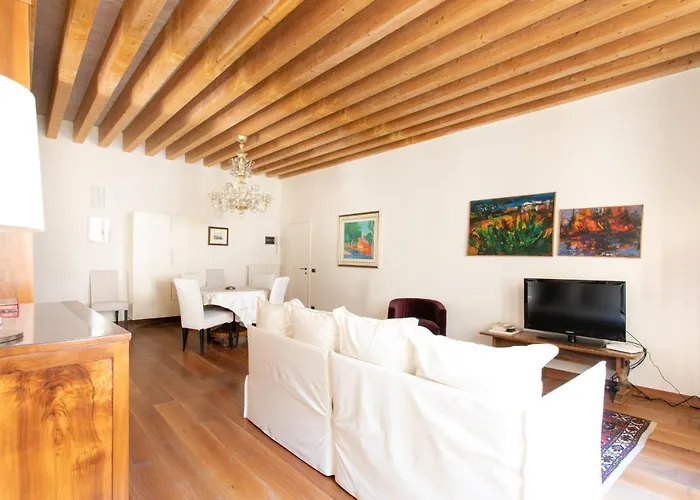 Appartamento Calle Teatro Vecchio -